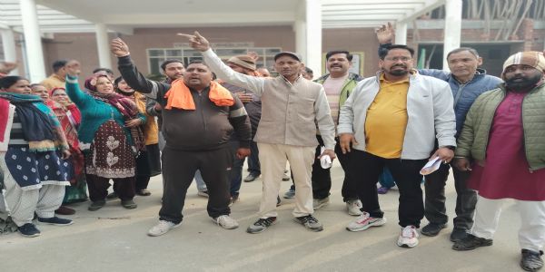 बांग्लादेश में हिंदुओं पर हो रहे अत्याचार के विरुद्ध हिंदू राष्ट्र सेना का प्रदर्शन