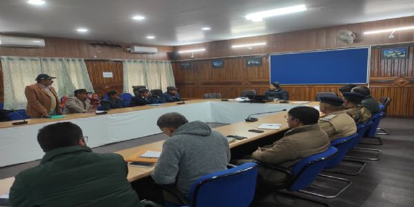 बैठक में बलिदानी और सैनिक परिवारों के हितों पर जोर