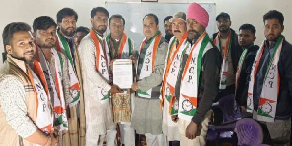 जनता की समस्याओं को लेकर लगातार आंदोलन ही राजनीति का आधार : पवन