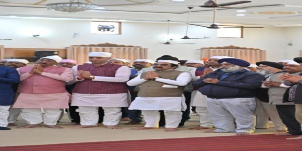 वीर बाल दिवस पर जनप्रतिनिधियों, भाजपा कार्यकर्ताओ ने गुरुद्वारों में मत्था टेककर वीर साहिबजादों को भावपूर्ण श्रद्धांजलि अर्पित की