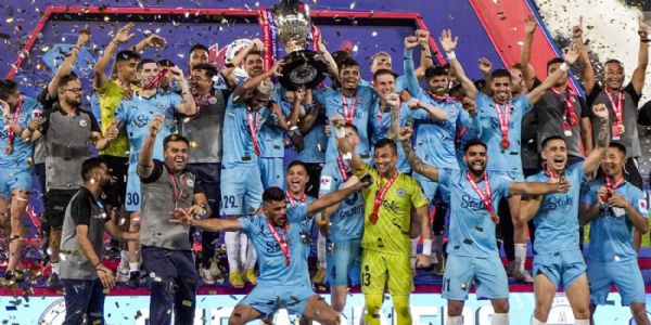 भारतीय फुटबॉल को बड़ा झटका: सिटी फुटबॉल ग्रुप ने मुंबई सिटी एफसी से किया किनारा