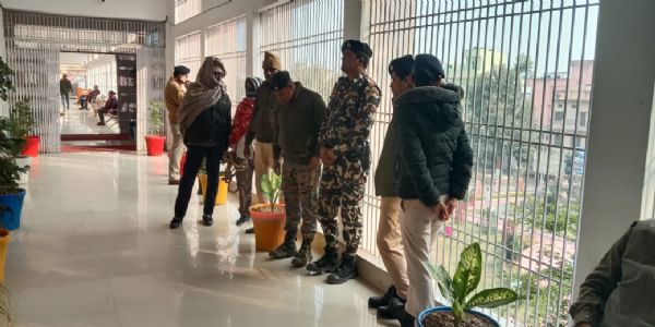 असम से बक्सर तक फैला हेरोइन तस्करी का नेटवर्क बेनकाब, दो करोड़ की सामग्री जब्त