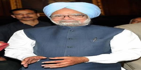 काशी में पूर्व प्रधानमंत्री डॉ मनमोहन सिंह की पहली पुण्यतिथि कांग्रेस ने मनाई