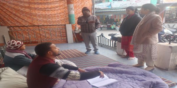 धरना समाप्त करने में प्रशासन और पालिका की वार्ता विफल