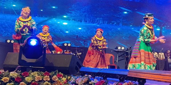 कांगड़ा कार्निवाल : सूफ़ी गायक कंवर ग्रेवाल ने बांधा समां, कुल्लू व लाहौल नाटी ने दर्शकों का जीता दिल