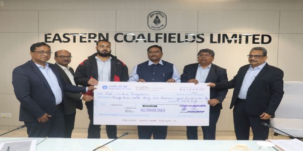 ईसीएल ने रोजगार के स्थान पर पहली बार किया एकमुश्त मुआवज़े का वितरण