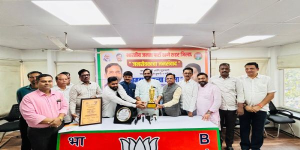 विधायक केलकर आज ठाणे में अटल सम्मान से नवाजे गये