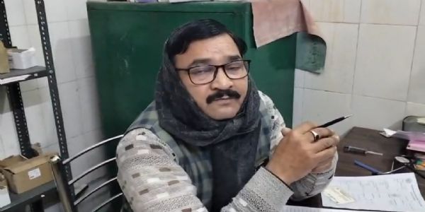 जन औषधि केंद्र पर दवा चार गुना महंगी बेचने का आरोप