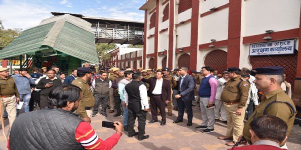 उर्स में रेलवे की व्यवस्थाओं को डीआरएम ने जांचा