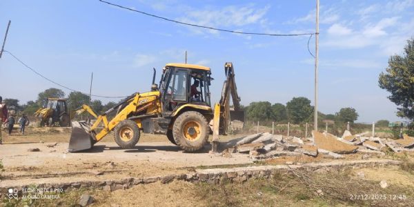 श्योपुर में पांच अवैध कॉलोनियों में फिर चली प्रशासन की जेसीबी