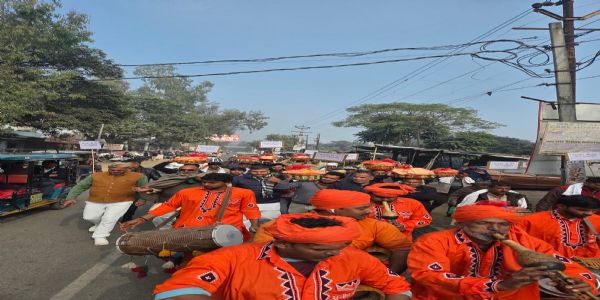 बिजनाैर जिले के लाेगाें ने अपनी मांगाें काे लेकर मुख्यमंत्री को भेजा पांच लाख पोस्ट कार्ड