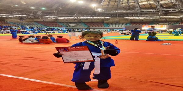 सागर की 6 वर्षीय दीपांशा सिंह ने रचा इतिहास, बनीं मप्र की सबसे कम उम्र की कूडो गोल्ड मेडलिस्ट