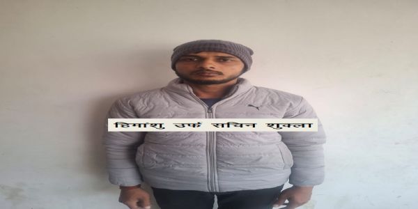 एसटीएफ के हत्थे चढ़ा पचास हजार का ईनामी बदमाश