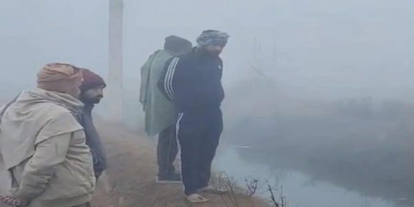 शहीद प्रतिमा के निकट मिला वृद्ध का शव