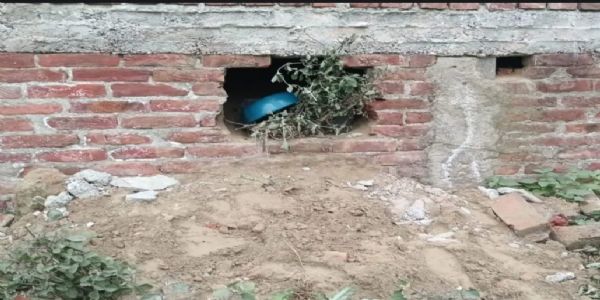 देशी शराब दुकान में सेंध लगाकर चोरी, सीसीटीवी कैमरे भी ले गए