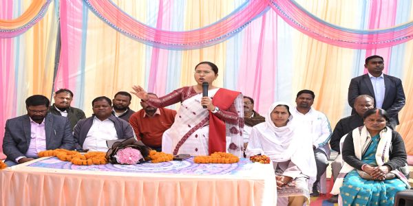 कांग्रेस के 140वें स्थापना दिवस पर मांडर, चान्हो, बेड़ो और इटकी में ध्वजारोहण