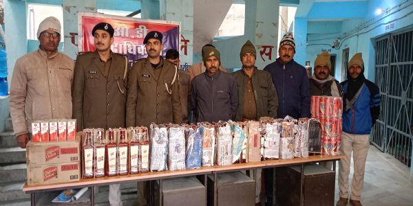 98 लीटर विदेशी शराब के साथ दबोचा गया धंधेबाज