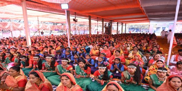 दुर्गा चालीसा पाठ में हजारों लोगों ने लिया नशामुक्ति का संकल्प