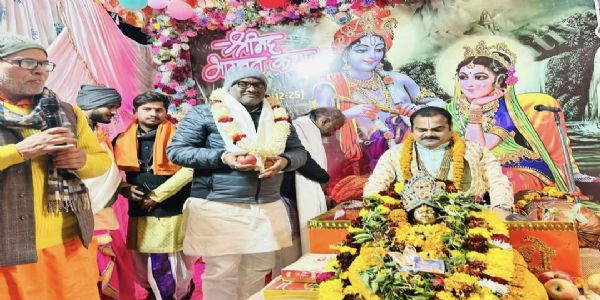 प्रत्येक जीवात्मा प्रकृति के अधीन होता है और प्रकृति परमात्मा के अधीन : डॉ रजनीकांत द्विवेदी