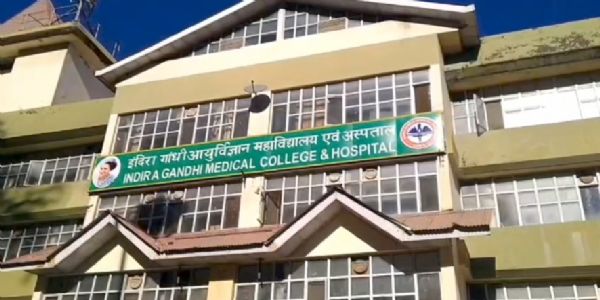 हिमाचल प्रदेश में रेजिडेंट डॉक्टरों ने खत्म की हड़ताल, बर्खास्त डॉक्टर को बहाल करने का मिला आश्वासन