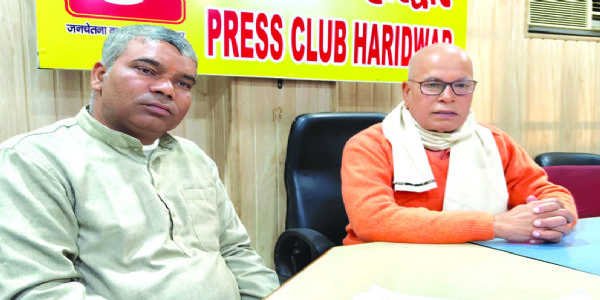 दान में मिले भूखंड पर कब्जे का आरोप लगाया