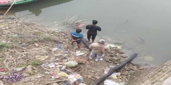 नाथ मंदिर से चोरी गए चंदन के पेड़ गंगा नदी से बरामद, पुलिस ने चोरों की पहचान की