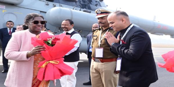 जमशेदपुर पहुंचीं राष्ट्रपति द्रौपदी