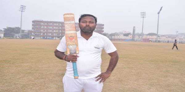 अभिषेक -मैन ऑफ द मैच अभिषेक -मैन ऑफ द मैच