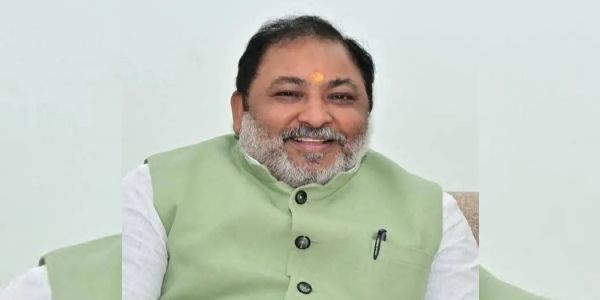 नए साल पर नोएडा को मिलेगी बड़ी सुविधा, डबल डेकर बस से शुरू होगी सार्वजनिक बस सेवा: परिवहन मंत्री