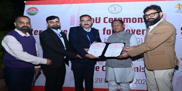 रायपुर : जशपुर जिले में सरकारी स्कूलाें के बच्चाें काे जल्द मिलेगी डिजिटल शिक्षा : मुख्यमंत्री साय