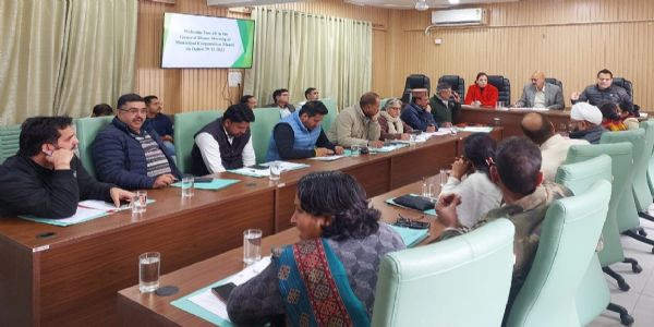 मंडी में आपदा प्रबंधन के लिए बनेगा प्लान, नई सोलर-स्ट्रीट लाईटें की खरीद को मंजूरी