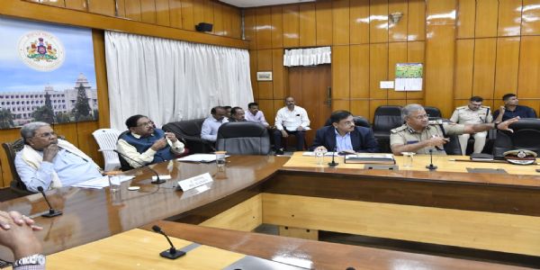 मुख्यमंत्री ने नव वर्ष के जश्न के दौरान बेंगलुरु में कड़ी सुरक्षा व्यवस्था के दिए निर्देश