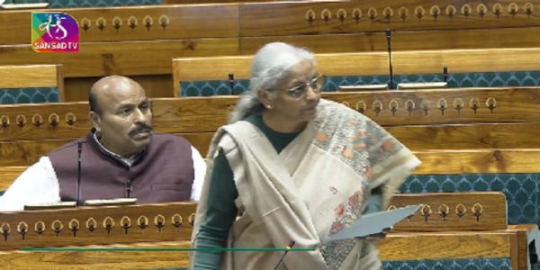 ‘केंद्रीय उत्पाद शुल्क (संशोधन) विधेयक, 2025’ को विचार और पारित करने के लिए रखते हुए वित्त मंत्री ‘केंद्रीय उत्पाद शुल्क (संशोधन) विधेयक, 2025’ को विचार और पारित करने के लिए रखते हुए वित्त मंत्री