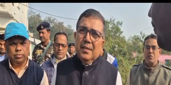 उपायुक्त ने किया लाइब्रेरी और भवनों का निरीक्षण