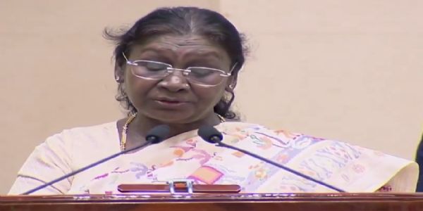 राष्ट्रपति कार्यक्रम को संबोधित करते हुए