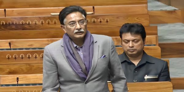 सदन में बोलते सांसद अनुराग शर्मा