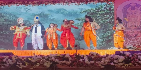 ननिहाल के कलाकारों ने किया भांजे की लीला का जीवंत मंचन