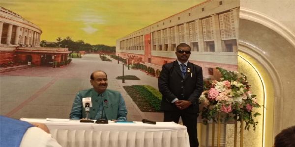 लोकसभा अध्यक्ष एवं कोटा-बूंदी सांसद ओम बिरला