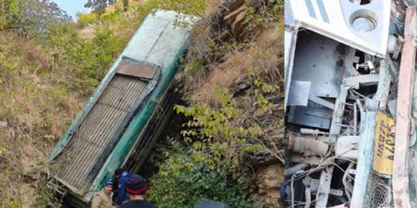 यह हादसा अल्मोड़ा जिले के भिकियासैंण-विनायक मार्ग पर हुआ है।