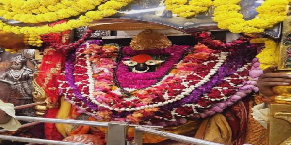 नववर्ष के स्वागत में विंध्यधाम में श्रद्धा का सैलाब, होटल-गेस्ट हाउस फुल