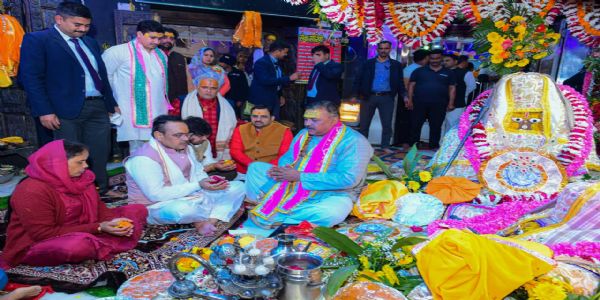 मुख्यमंत्री भजनलाल शर्मा ने की गिरिराज जी महाराज की सप्तकोसीय परिक्रमा