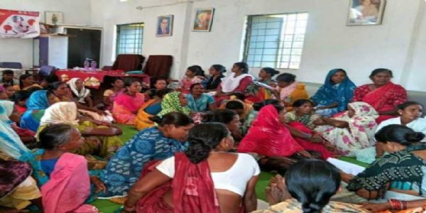 कांकेर में धर्मांतरित आंगनबाड़ी कार्यकर्ताओं को पद से हटाने प्रस्ताव पारित कर साैंपा ज्ञापन