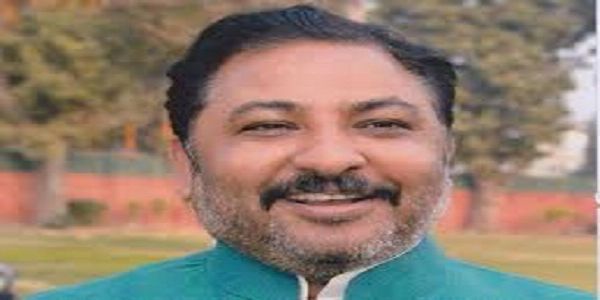 प्रतिवर्ष 55 करोड़ यात्रियों को सेवाएं उपलब्ध कराता है परिवहन निगम : दयाशंकर सिंह