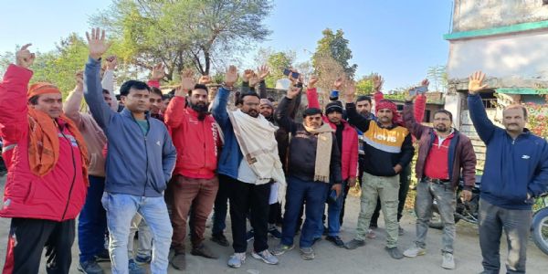 वेतन और सुविधाओं की मांग को लेकर हड़ताल पर गए जोमैटो कर्मी