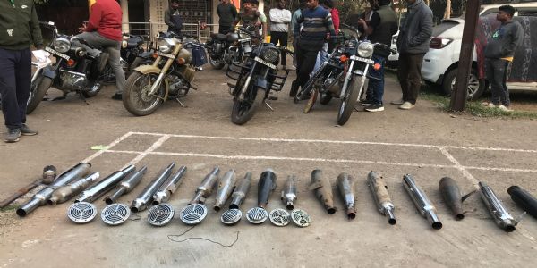 खड़गपुर में तेज आवाज वाले साइलेंसर पर सख्ती