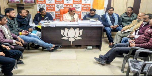 अधिक से अधिक युवाओं को मतदाता बनाकर सशक्त करें लोकतंत्र : अनिल दीक्षित