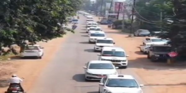 नववर्ष के स्वागत व सुरक्षा व्यवस्था को लेकर जिला व पुलिस प्रशासन ने निकाला संयुक्त फ्लैग मार्च