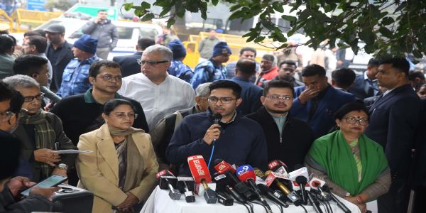 चुनाव आयोग से मिला तृणमूल प्रतिनिधिमंडल