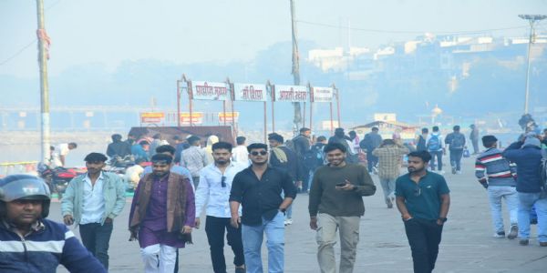 उज्जैनः महाकाल मंदिर में उमड़ा जनसमूह