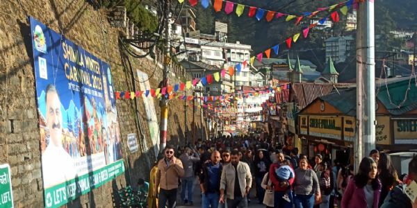 नववर्ष के जश्न के लिए शिमला में सैलानियों का सैलाब, होटल फुल, सुरक्षा के कड़े इंतजाम